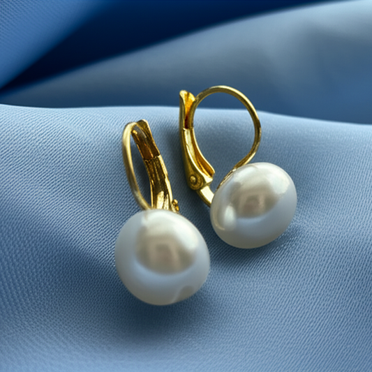 Classic Muse – Pearls & Crystals Collection